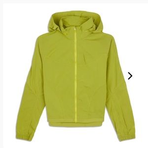 NWOT Lightweight Hooded Jacket yellow Serpentine size 8